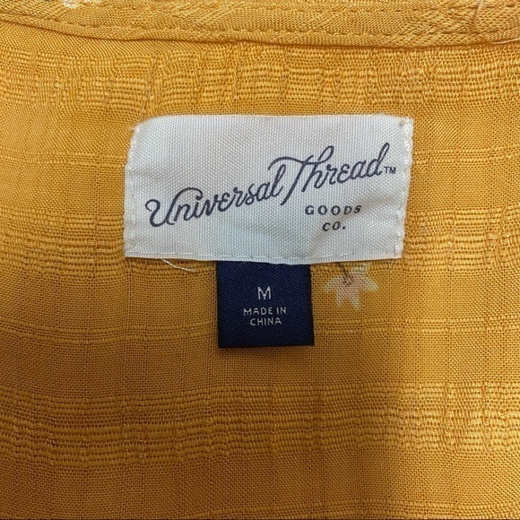 Universal Thread Short Sleeve M‎ - Picture 3 of 5